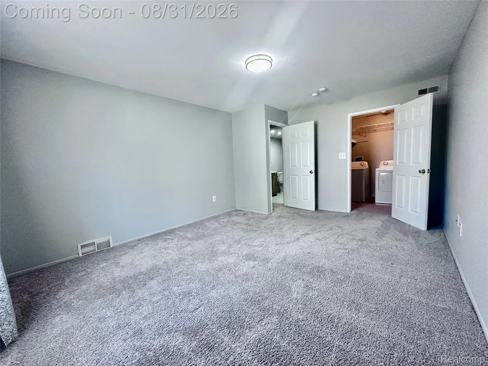44481 Savery Drive Canton Charter Township, MI 48187