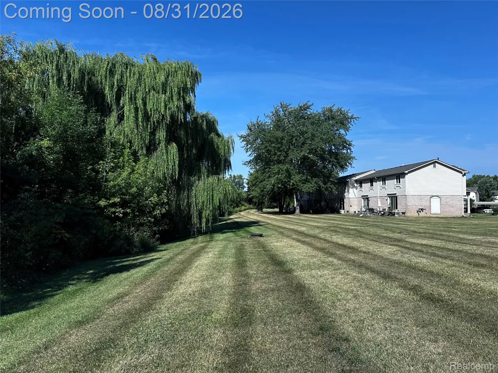 44481 Savery Drive Canton Charter Township, MI 48187