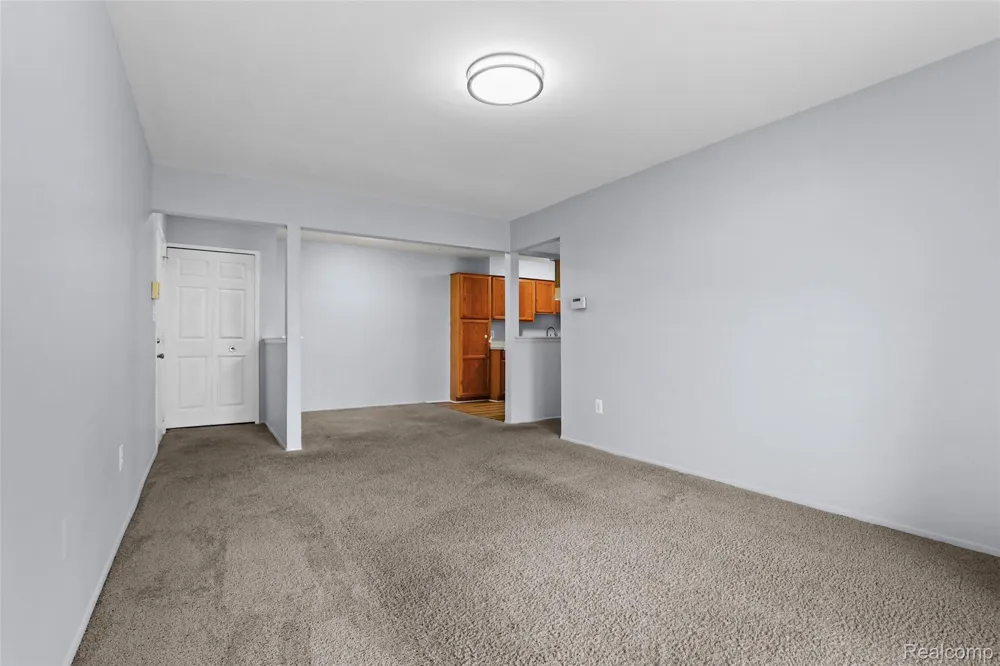 44481 Savery Drive Canton Charter Township, MI 48187