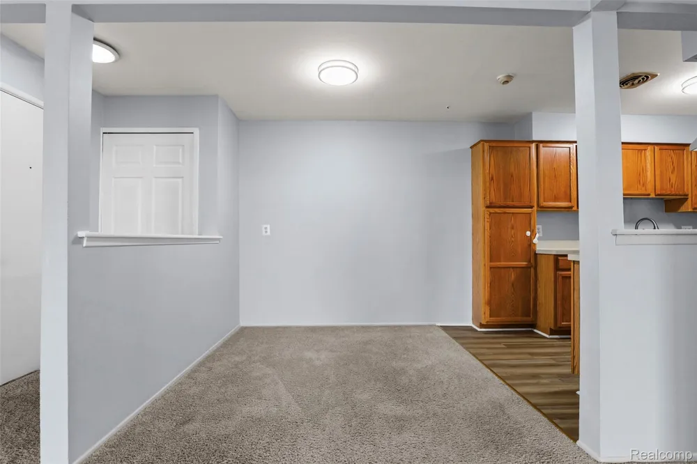 44481 Savery Drive Canton Charter Township, MI 48187