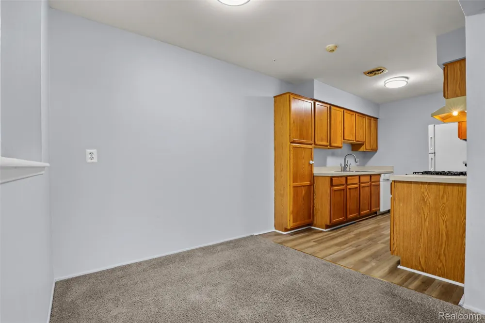 44481 Savery Drive Canton Charter Township, MI 48187