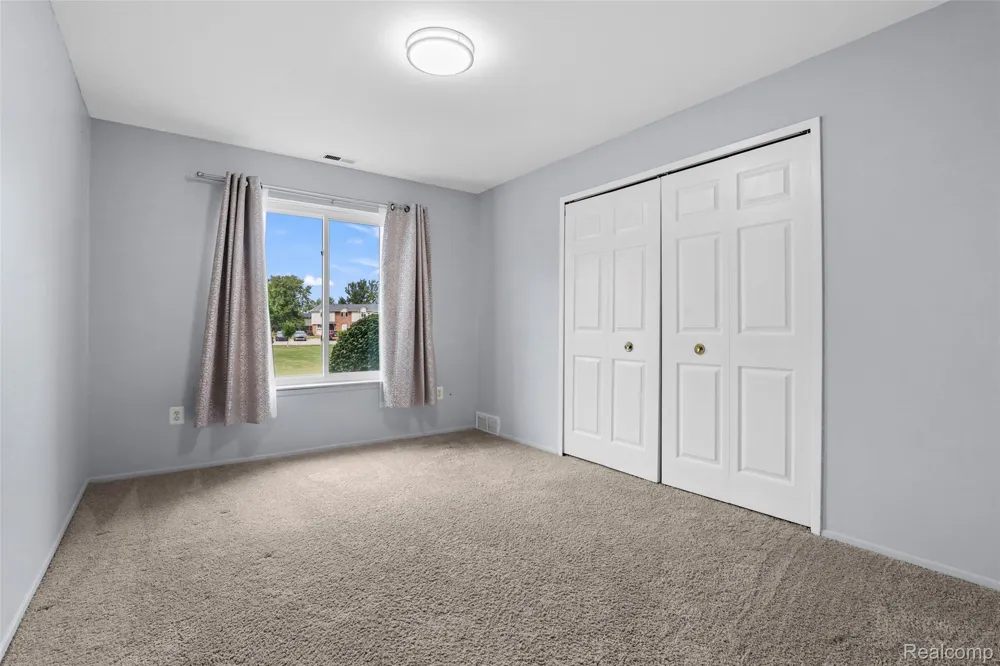 44481 Savery Drive Canton Charter Township, MI 48187