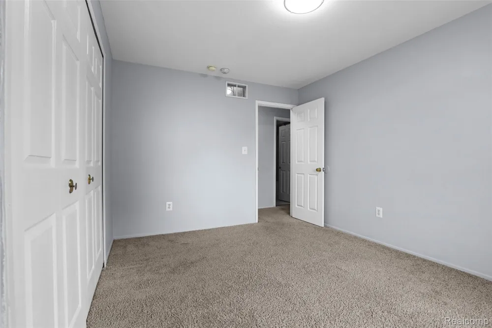 44481 Savery Drive Canton Charter Township, MI 48187