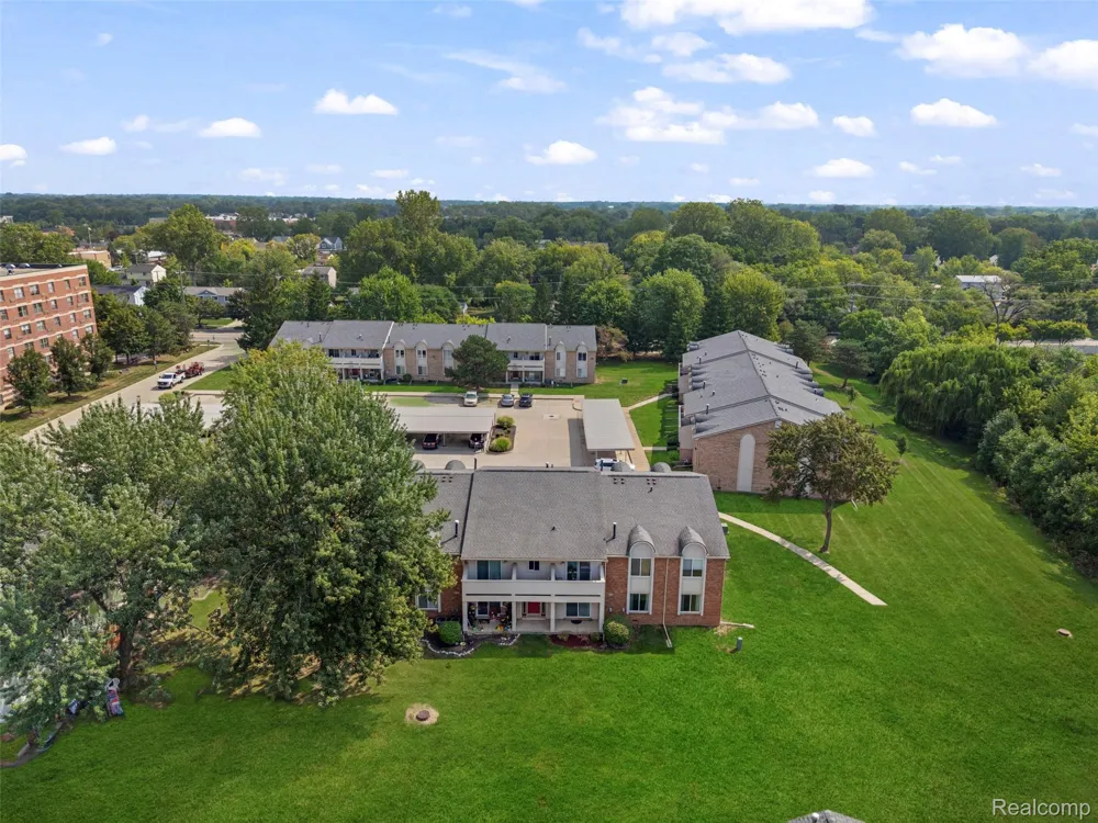 44481 Savery Drive Canton Charter Township, MI 48187