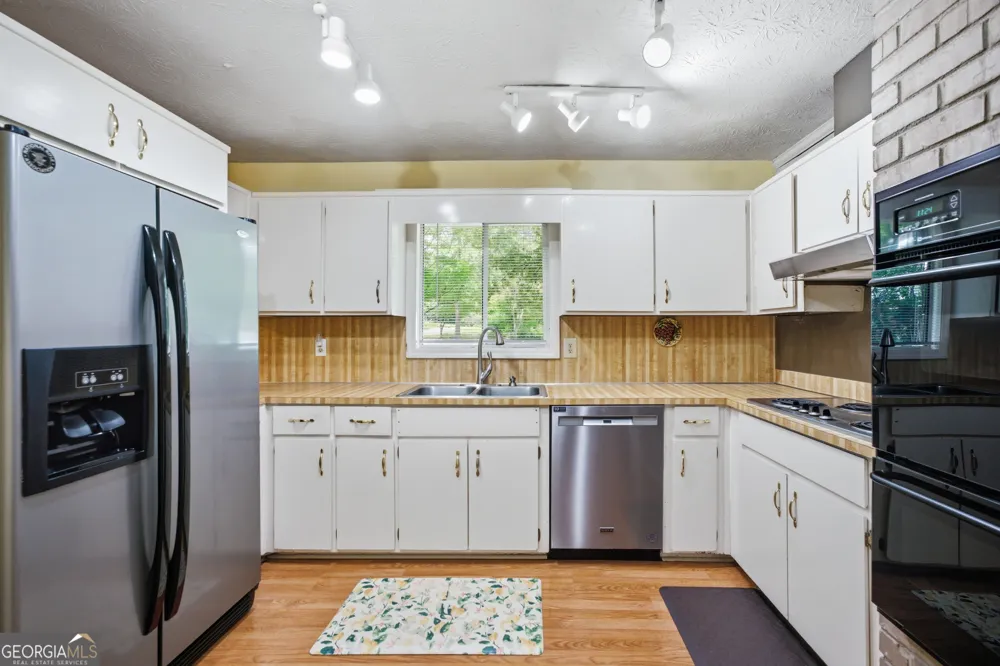 3462 Summie DR SW Lilburn, GA 30047