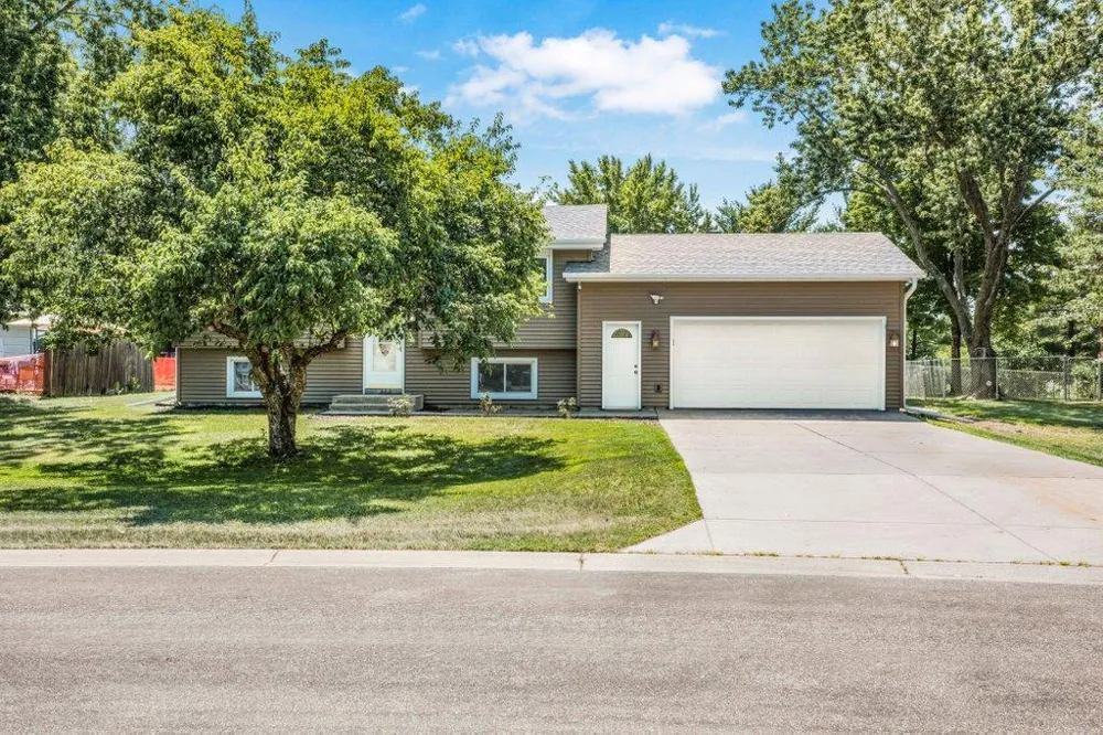 1808 W River Street Monticello, MN 55362