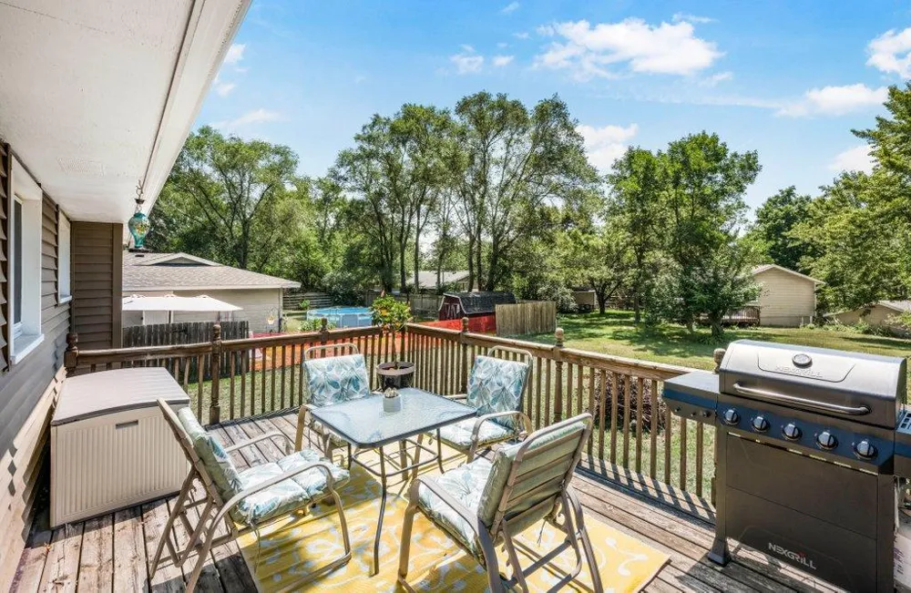 1808 W River Street Monticello, MN 55362