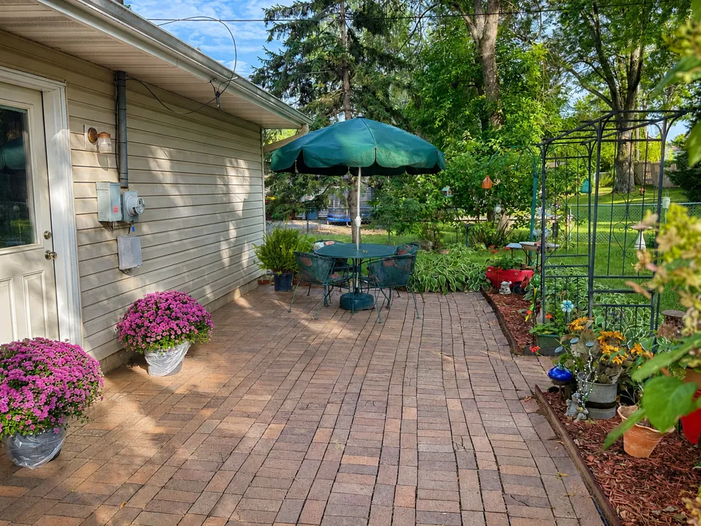1798 E Bluestone Drive Eagan, MN 55122