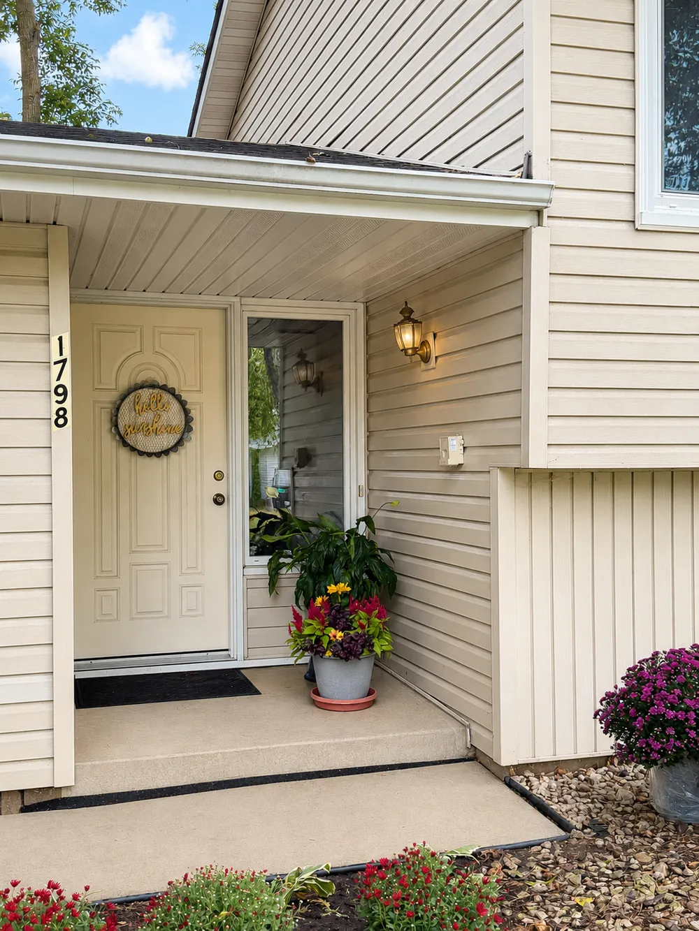 1798 E Bluestone Drive Eagan, MN 55122