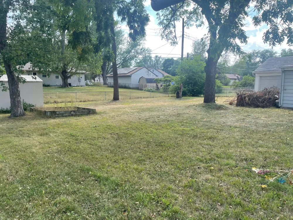 150 Roselawn Avenue E Maplewood, MN 55117