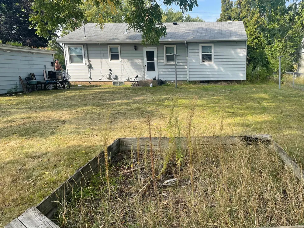 150 Roselawn Avenue E Maplewood, MN 55117
