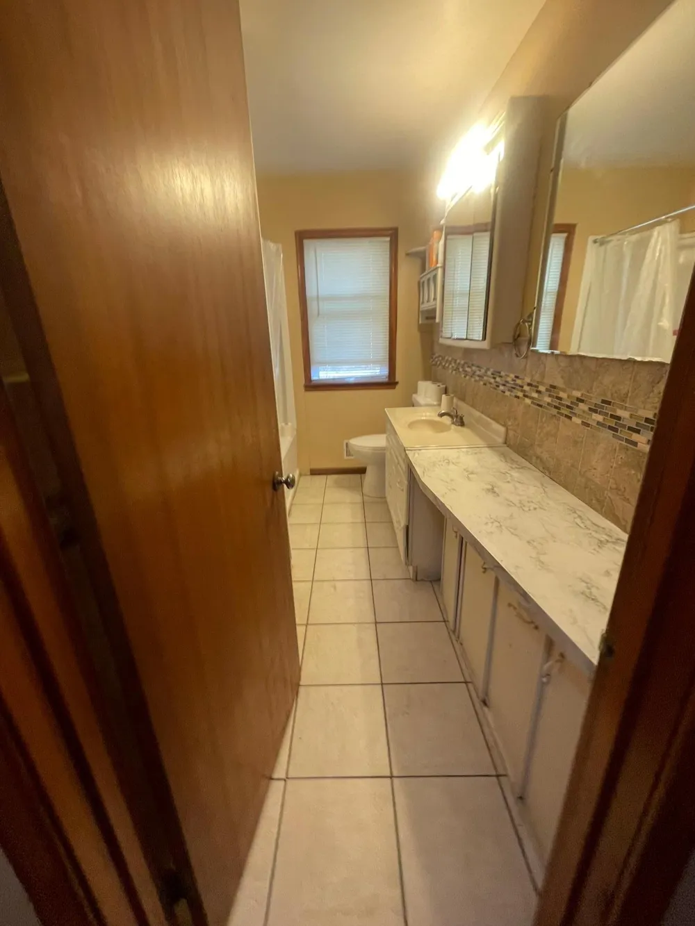 150 Roselawn Avenue E Maplewood, MN 55117