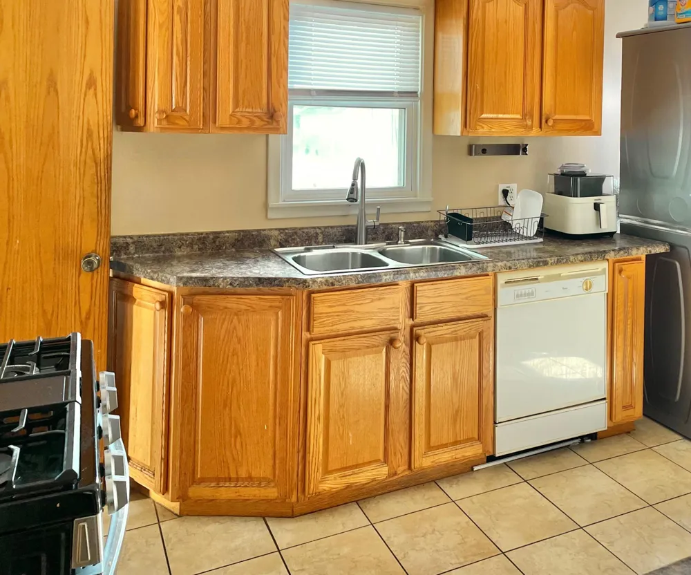 150 Roselawn Avenue E Maplewood, MN 55117