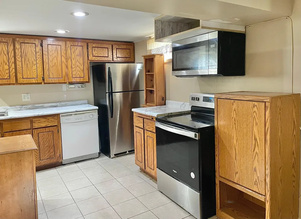 150 Roselawn Avenue E Maplewood, MN 55117