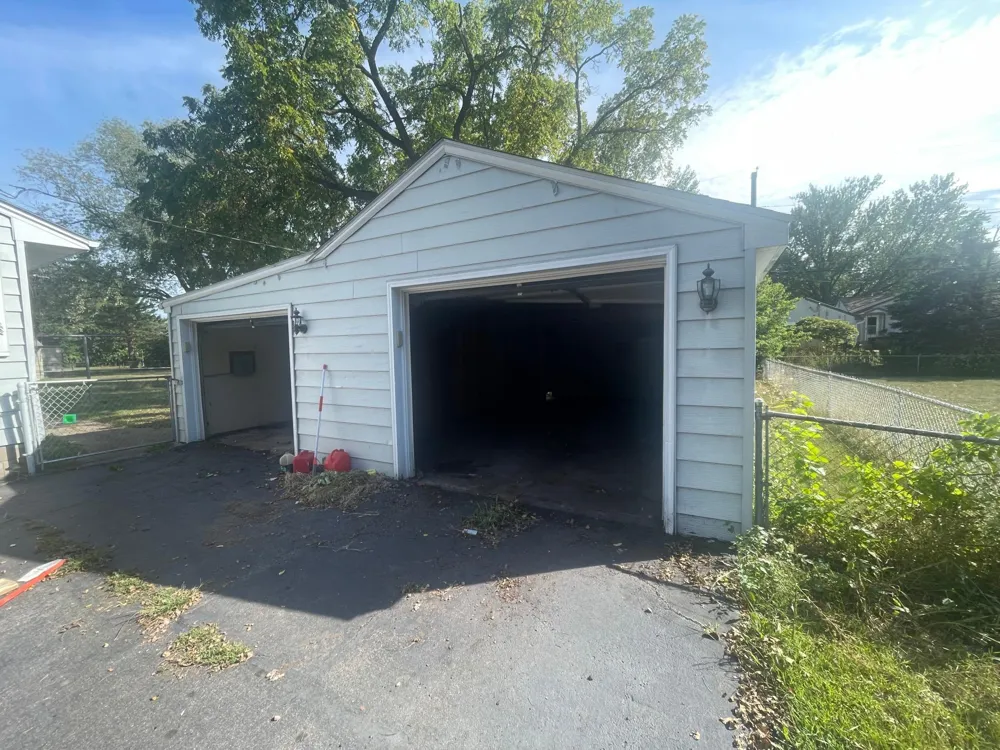 150 Roselawn Avenue E Maplewood, MN 55117