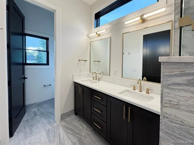 3303 E Asbury Avenue Denver, CO 80210
