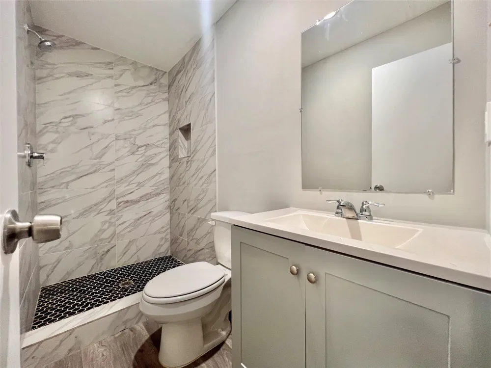 928 John Alber Road #C Houston, TX 77076