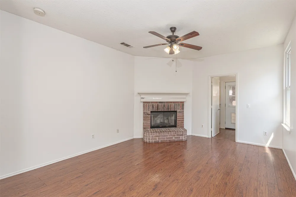 1403 E Brown Street Wylie, TX 75098