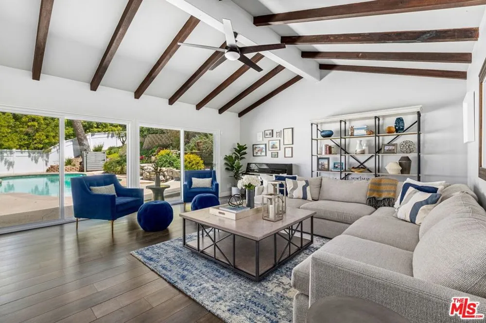 3430 Loadstone Drive Los Angeles, CA 91403