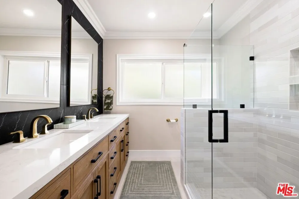 3430 Loadstone Drive Los Angeles, CA 91403
