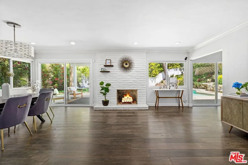 3430 Loadstone Drive Los Angeles, CA 91403