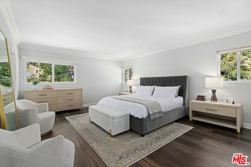 3430 Loadstone Drive Los Angeles, CA 91403