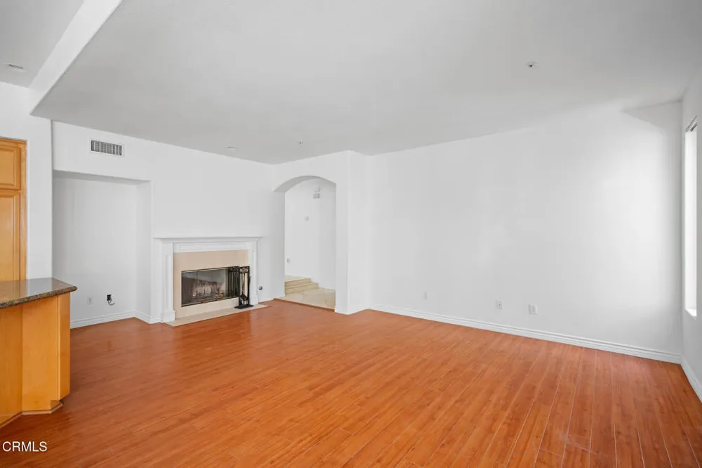 1955 Calle Sirena Glendale, CA 91208
