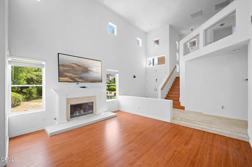 1955 Calle Sirena Glendale, CA 91208