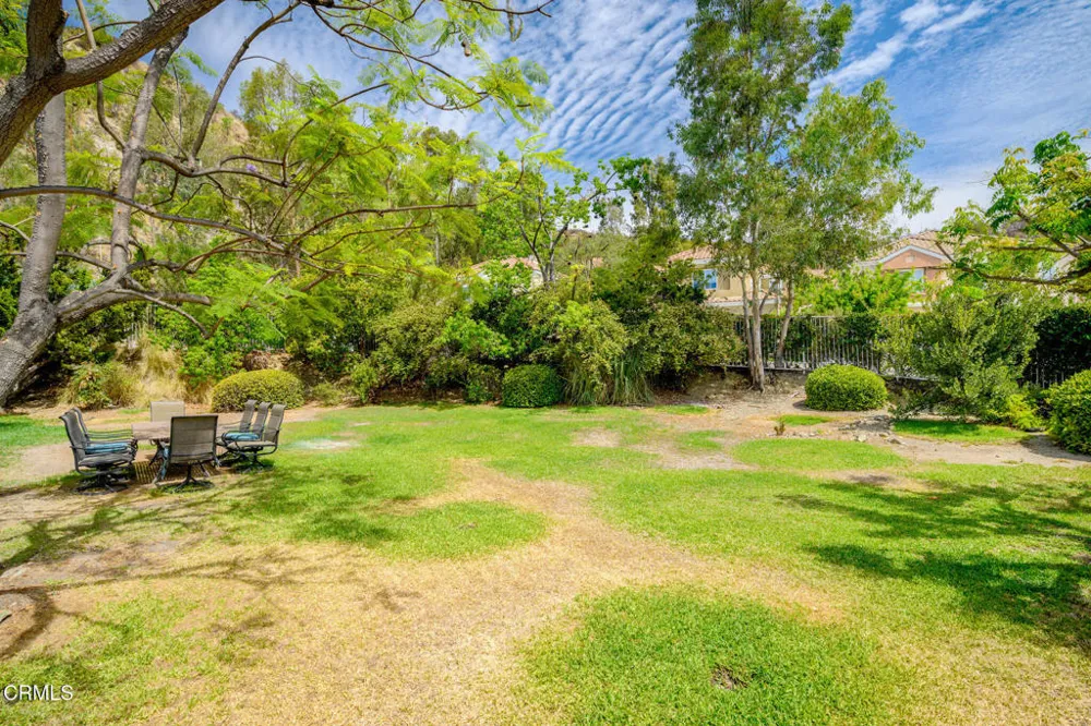 1955 Calle Sirena Glendale, CA 91208