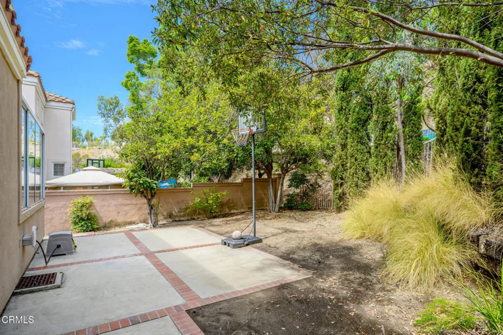 1955 Calle Sirena Glendale, CA 91208