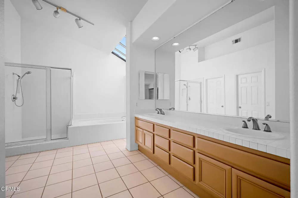 1955 Calle Sirena Glendale, CA 91208
