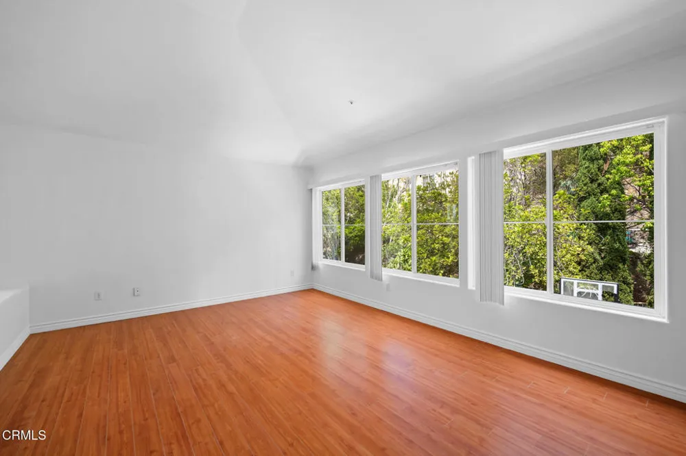 1955 Calle Sirena Glendale, CA 91208