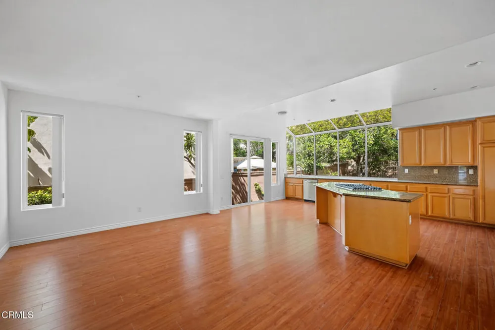 1955 Calle Sirena Glendale, CA 91208