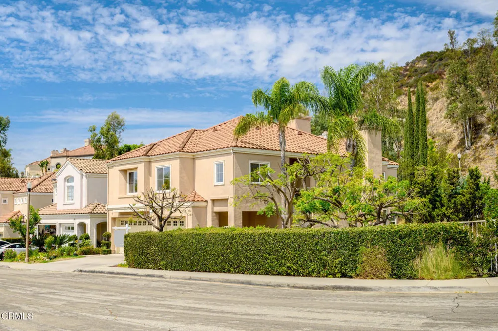 1955 Calle Sirena Glendale, CA 91208