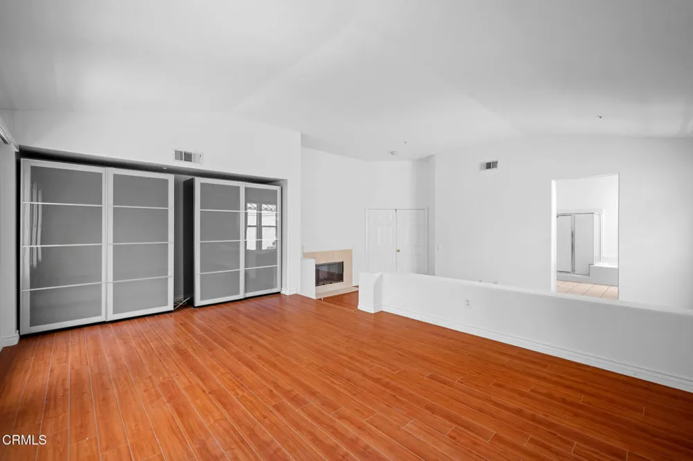 1955 Calle Sirena Glendale, CA 91208