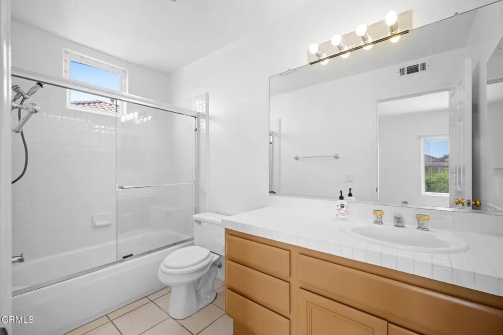 1955 Calle Sirena Glendale, CA 91208