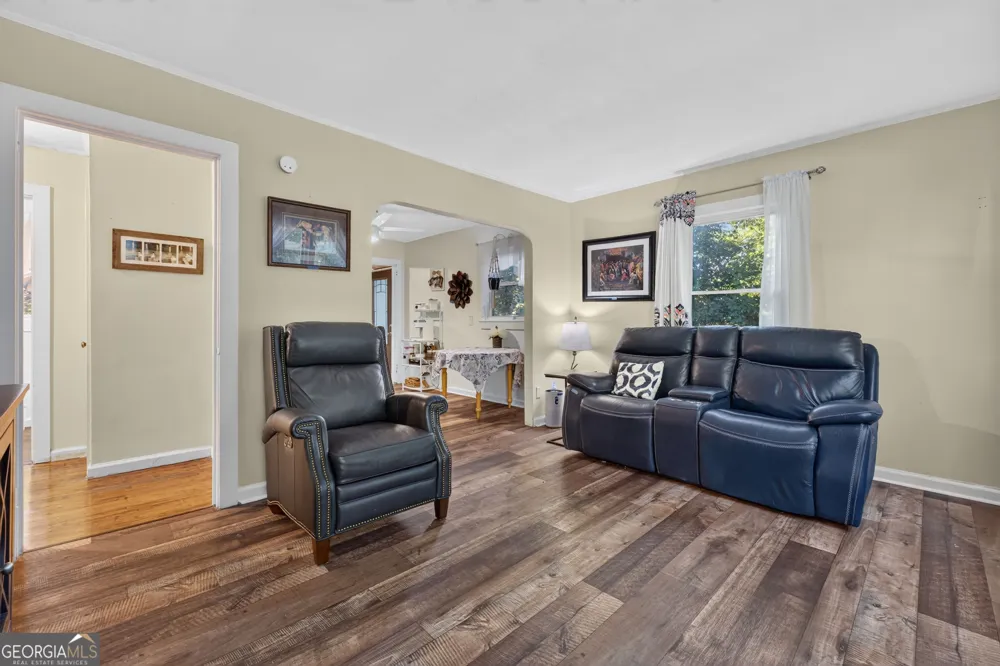 504 N Pond ST Toccoa, GA 30577