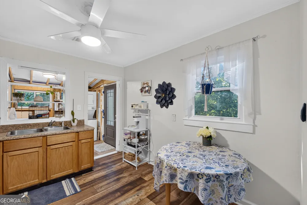 504 N Pond ST Toccoa, GA 30577