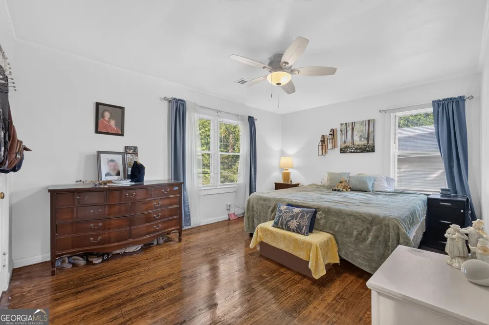 504 N Pond ST Toccoa, GA 30577