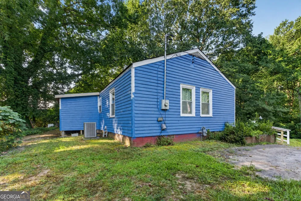 504 N Pond ST Toccoa, GA 30577