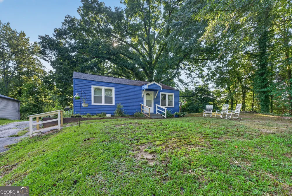504 N Pond ST Toccoa, GA 30577