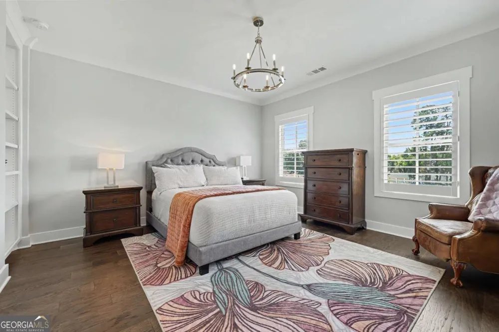 965 South On Main Woodstock, GA 30188