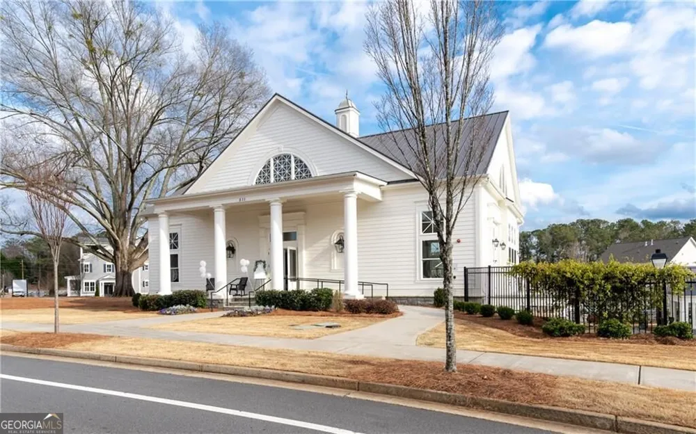 965 South On Main Woodstock, GA 30188