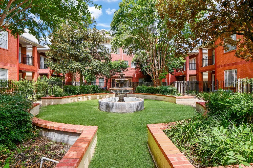 718 Roy Street Houston, TX 77007
