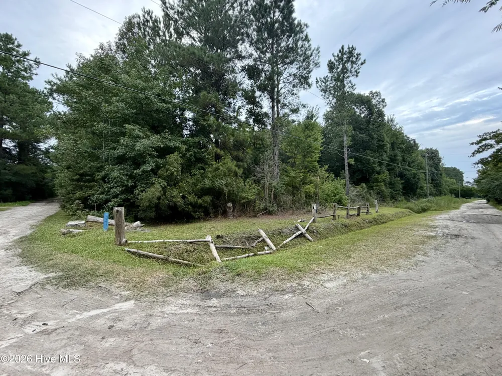 182 Rock Road Maple Hill, NC 28454