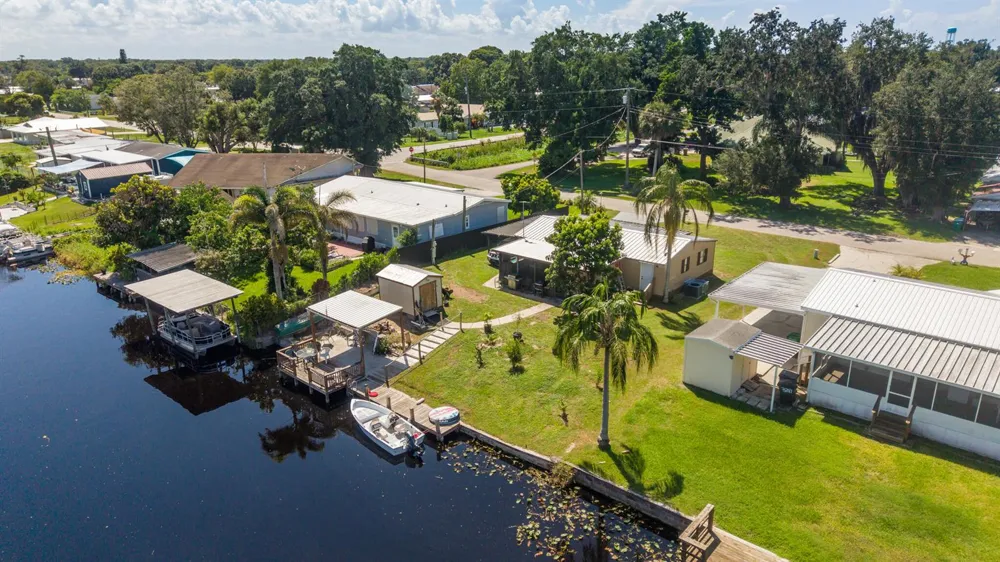 3301 SE 28TH STREET SE Okeechobee, FL 34974
