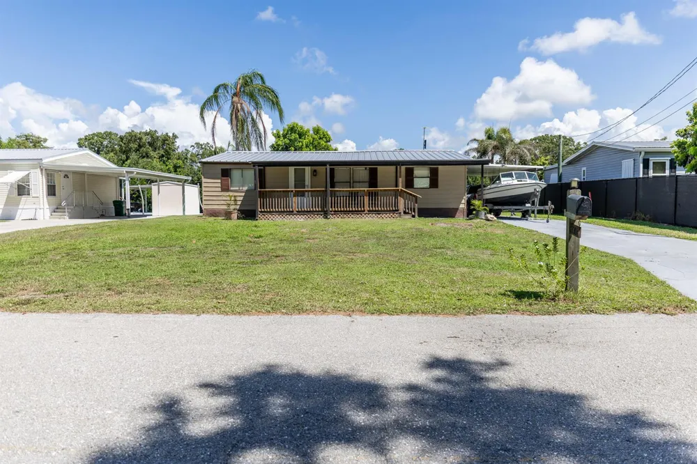 3301 SE 28TH STREET SE Okeechobee, FL 34974
