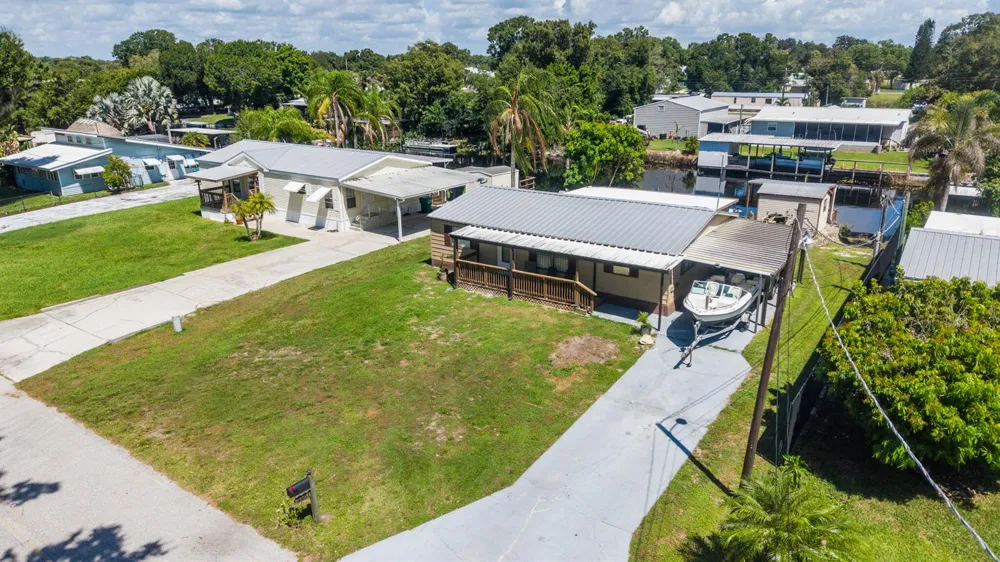 3301 SE 28TH STREET SE Okeechobee, FL 34974
