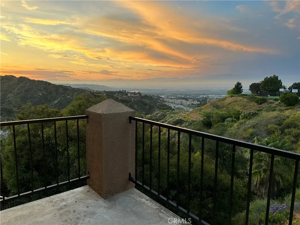 2620 Del Vista Corona, CA 92882