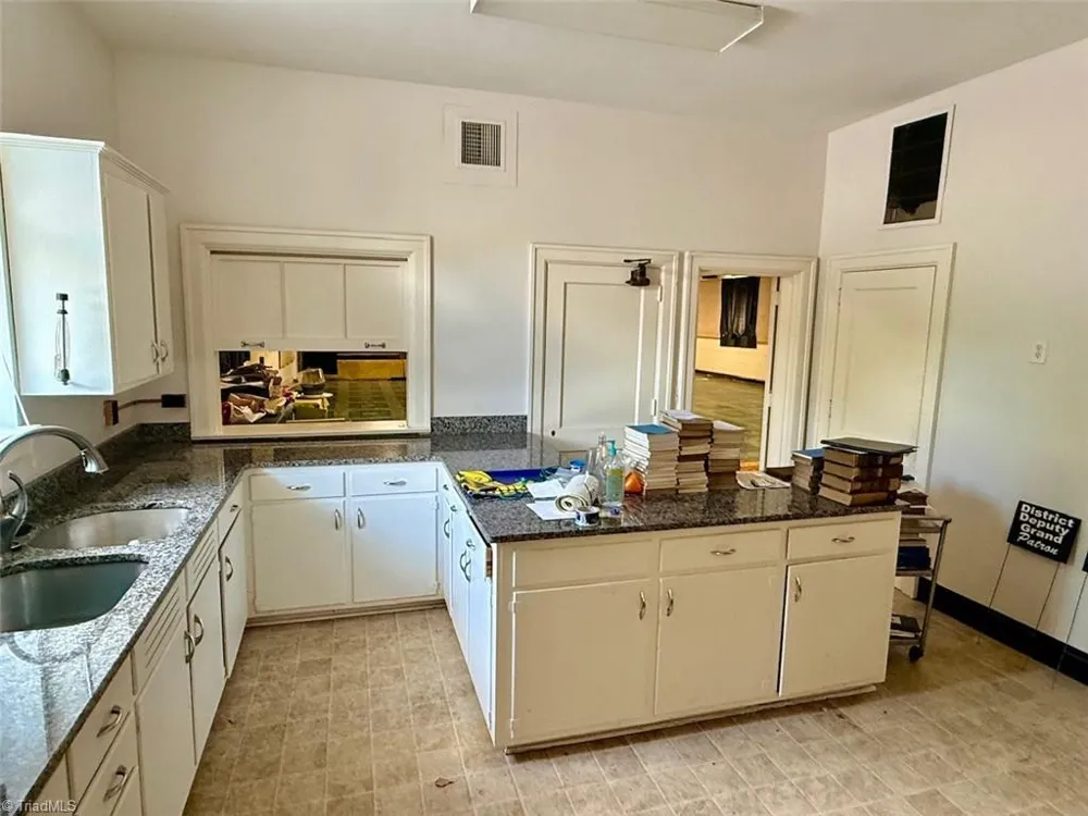 110 S Main Street Reidsville, NC 27320